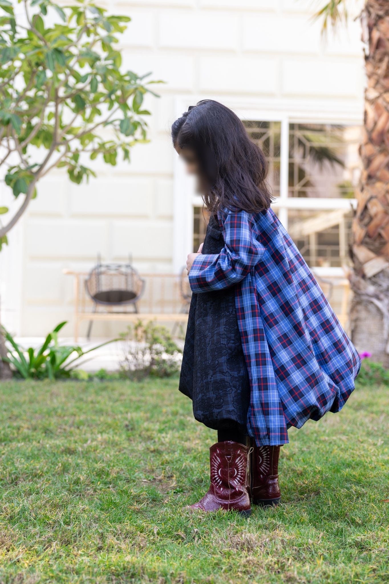 Model 5 | CHECKERED BESHT - DRESS DANTEL - BLUE
