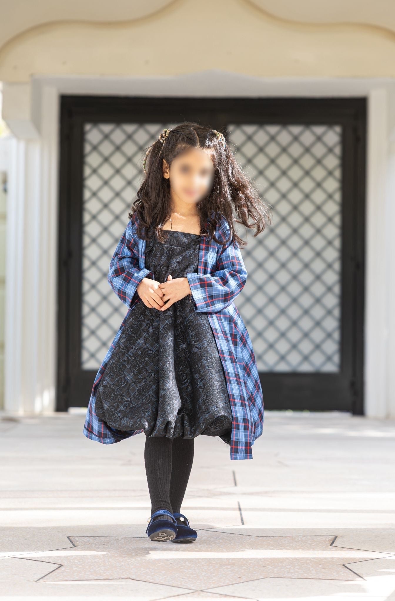 Model 5 | CHECKERED BESHT - DRESS DANTEL - BLUE